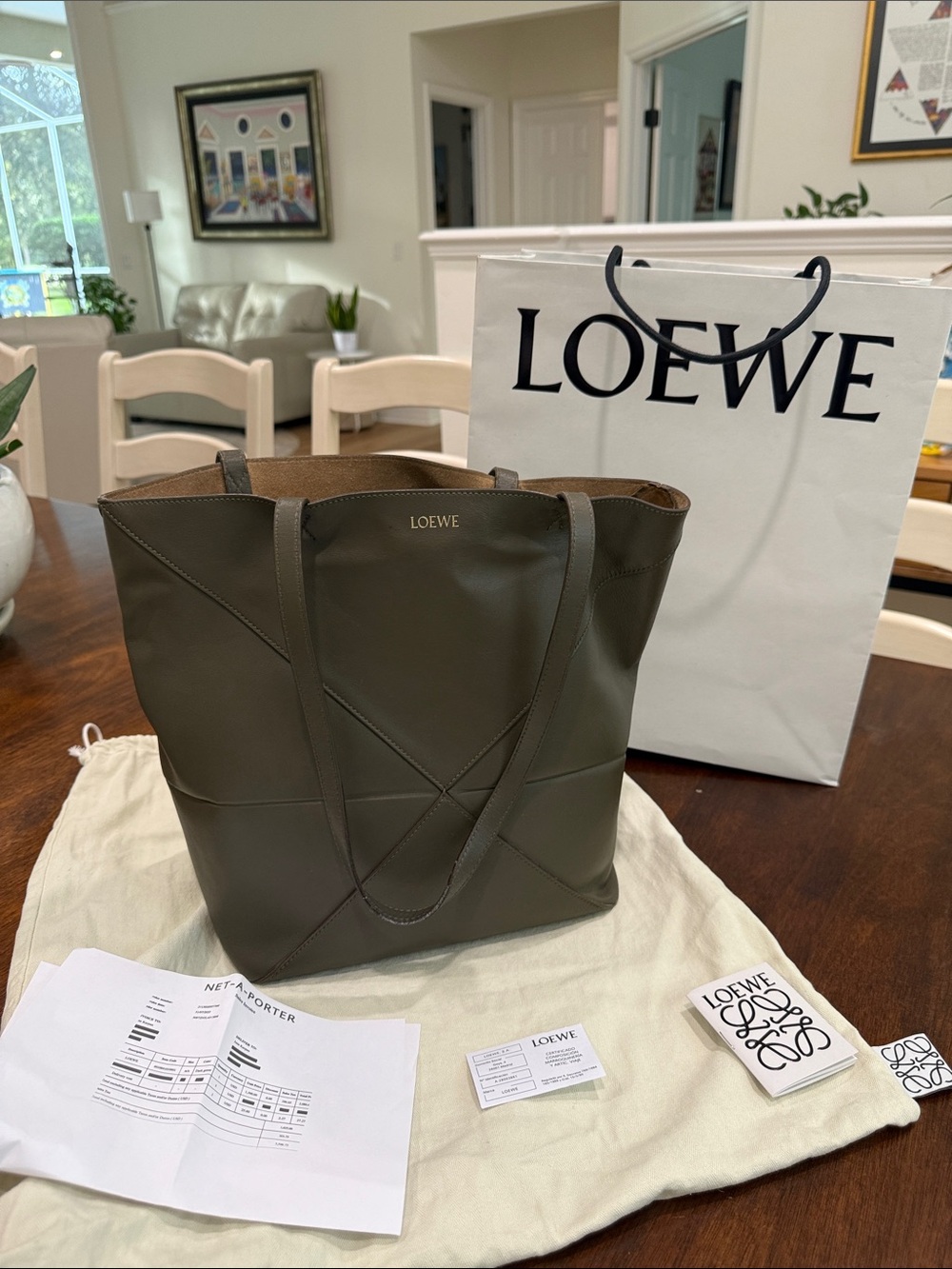 Loewe Medium Puzzle Fold Tote with organizer, receipt, dust bag, & gift bag - Picture 11 of 16